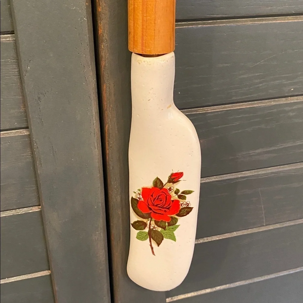 Vintage Wooden Utensil Set with Floral Design - Picture 10 of 16